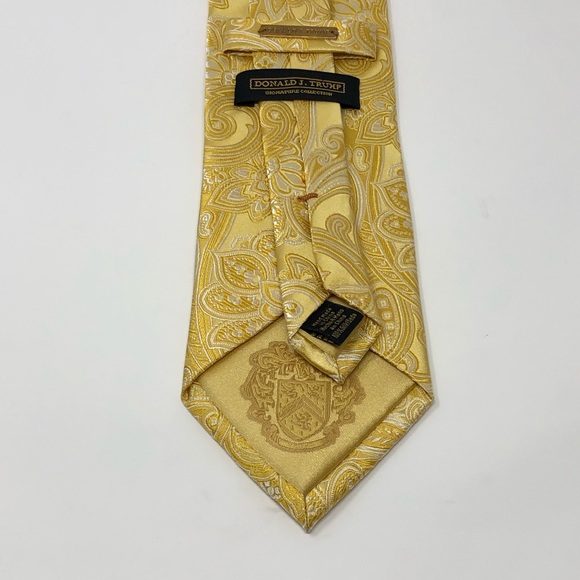 Donald Trump Signature Gold Paisley Silk Tie EUC - Picture 3 of 4